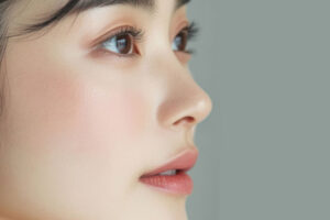 鼻フル整形をした女性のイメージ