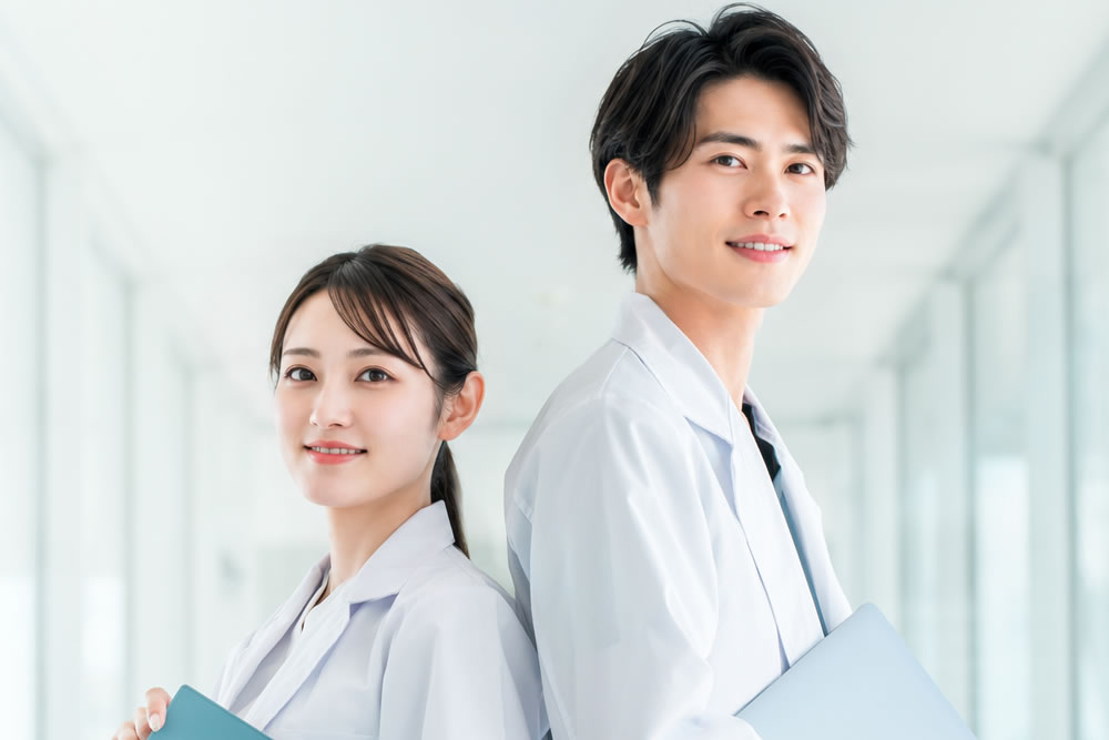 eクリニックで働く医師のイメージ